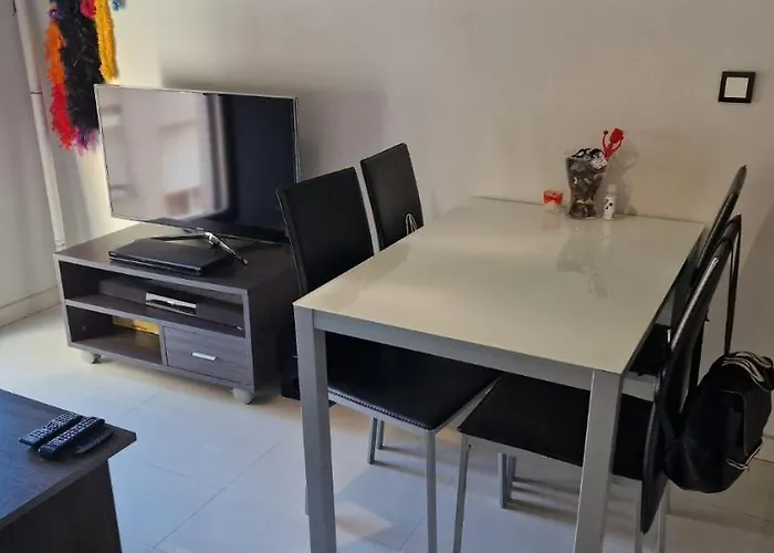Holiday Studio *